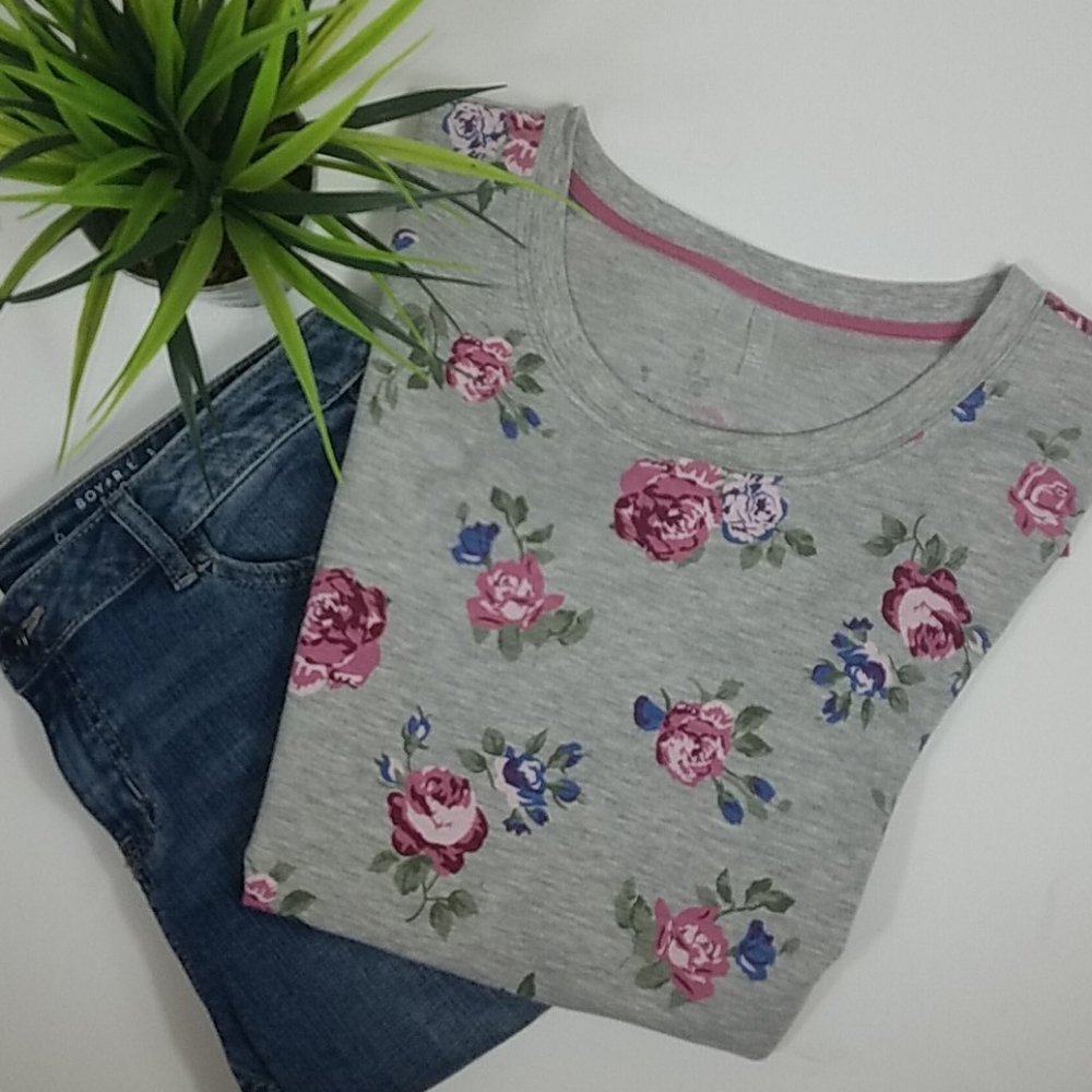 NWT, Silverwear, women's Gray and Pink Floral top, Round-neck, Sz PS - Picture 8 of 8